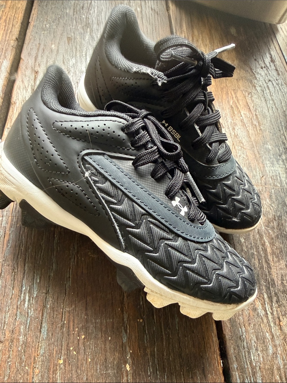 Under Armour Black and White Baseball Cleats
